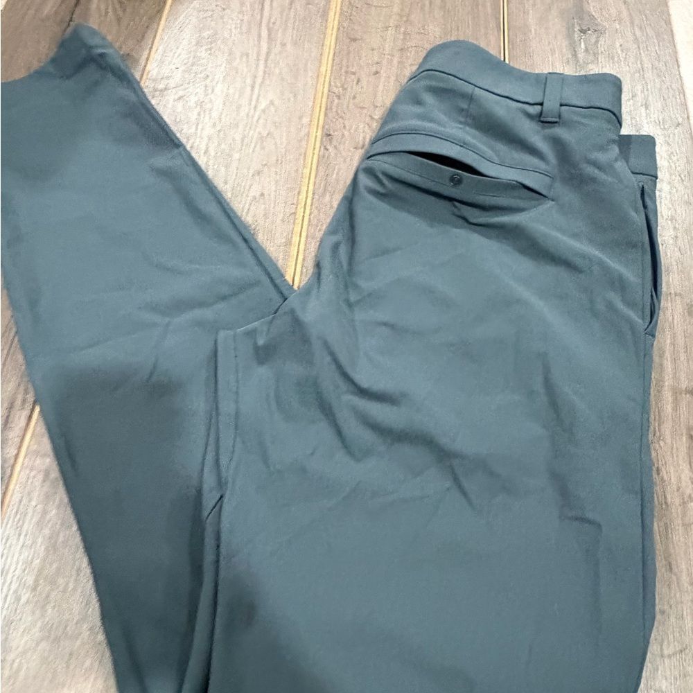 Lululemon ABC slim classic fit